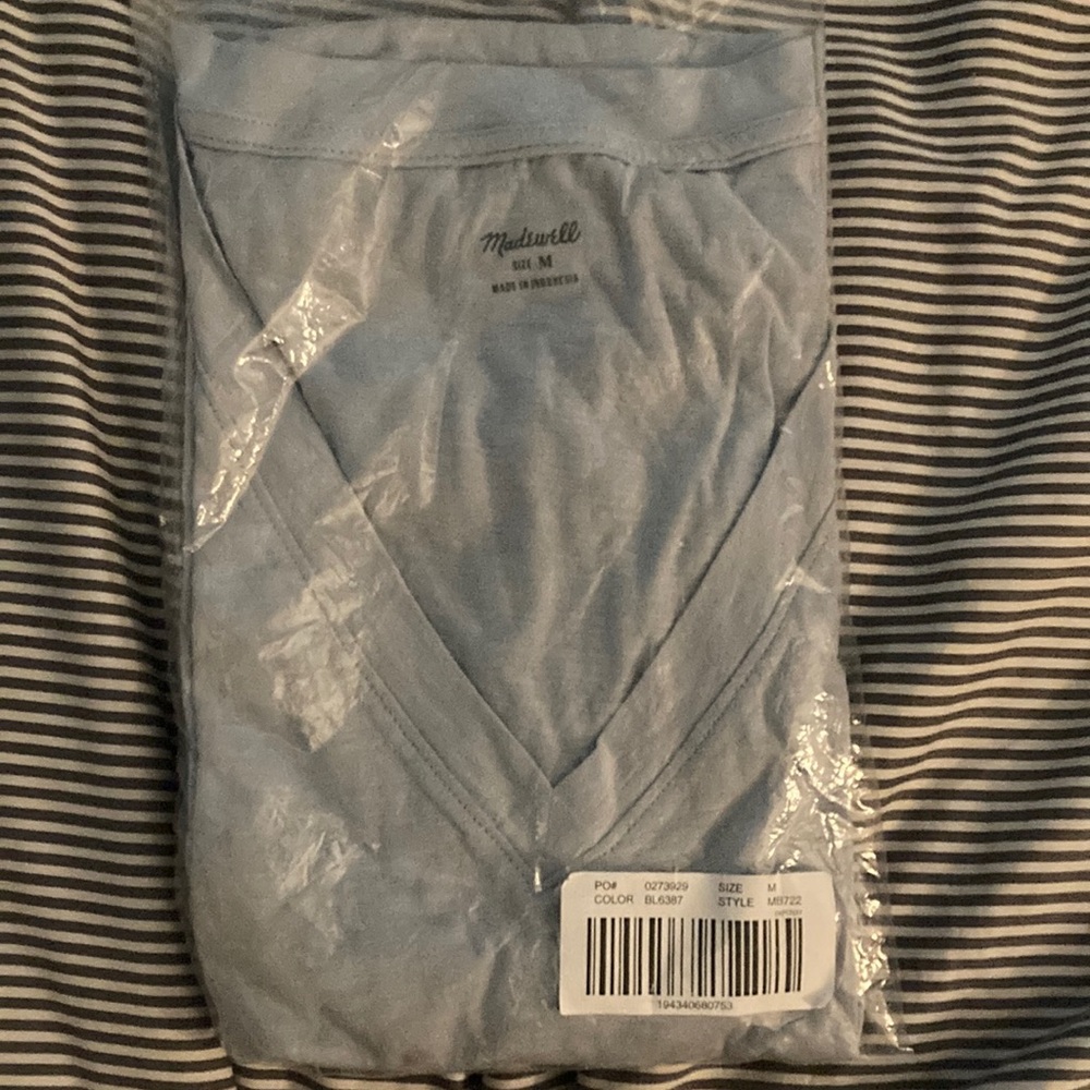 Madewell tissue t shirt in light blue size m new